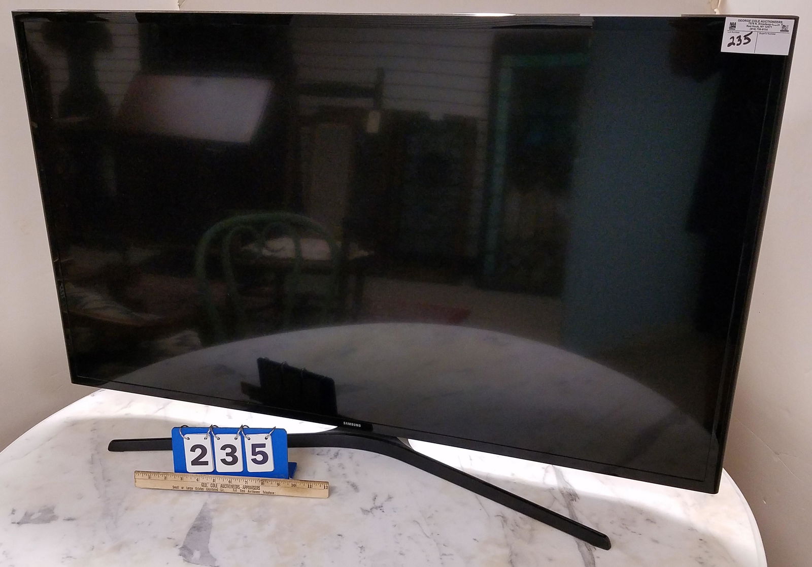 47" SAMSUNG FLAT SCREEN TV (1 of 3)