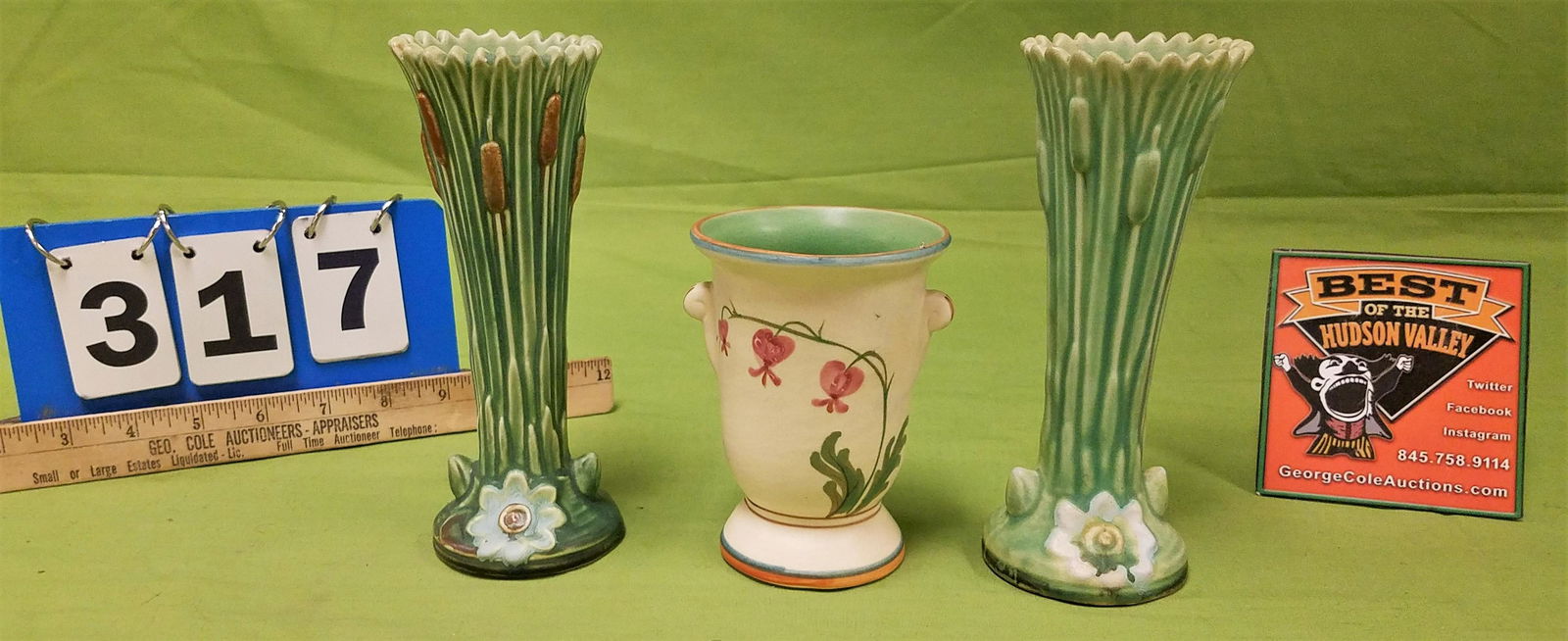 TRAY 3 PC WELLER PR CATTAIL 7 1/4" AND BLEEDING HEART 4 (1 of 5)