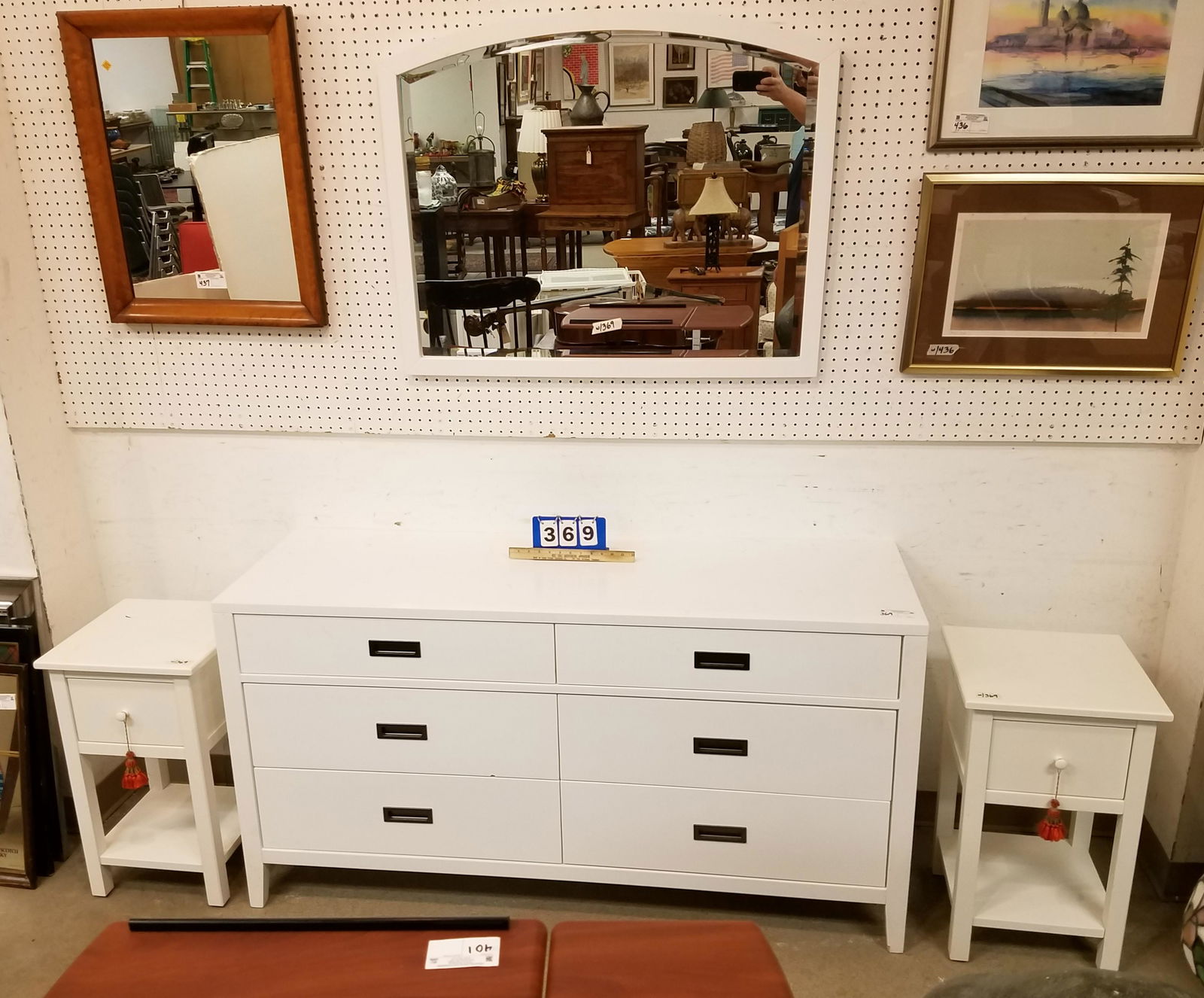 MODERN WHITE 6 DRAWER CHEST 31"H X 5'W X 19 1/2"D W/ PR (1 of 2)