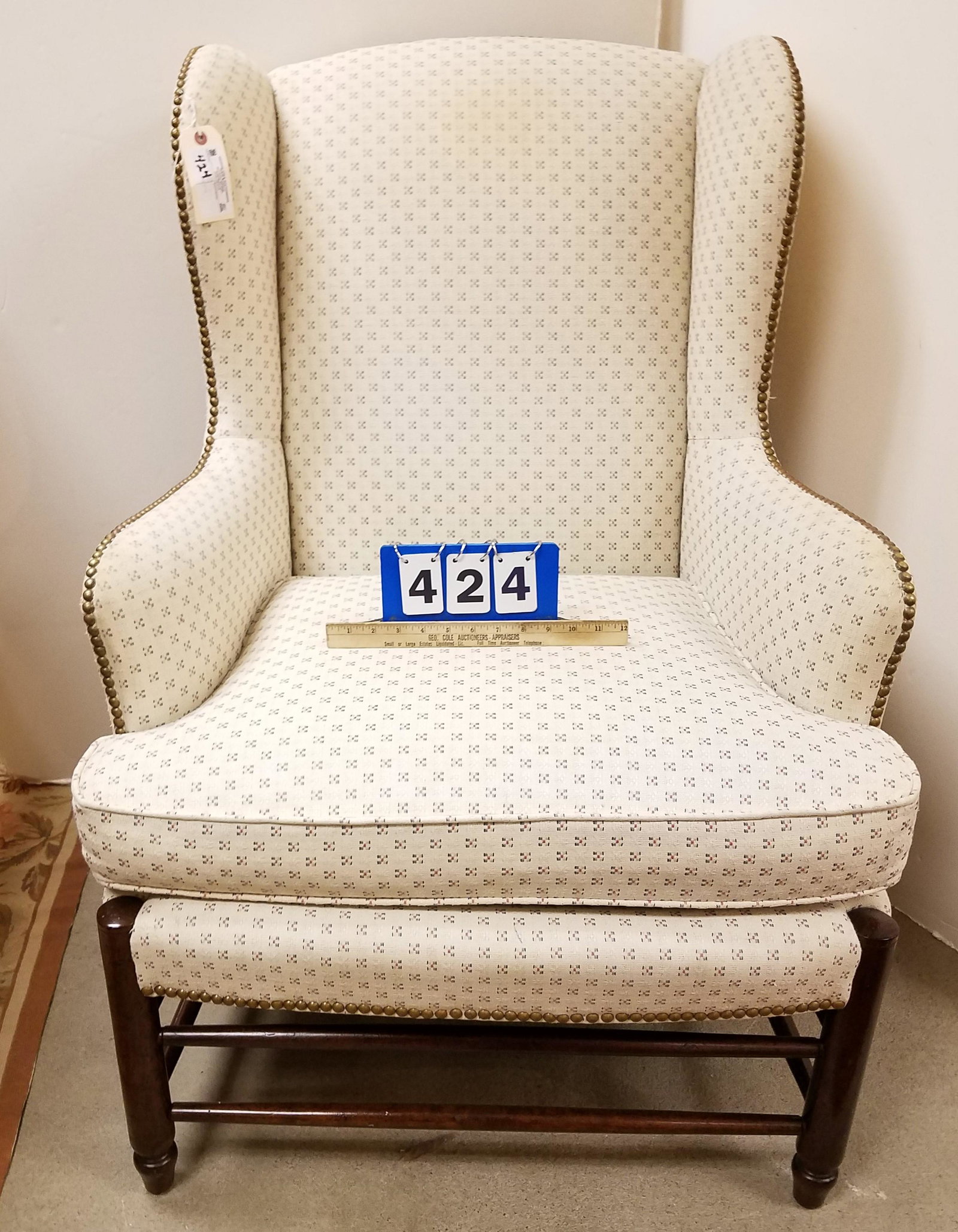 UPHOLS SWING CHAIR: UPHOLS SWING CHAIR