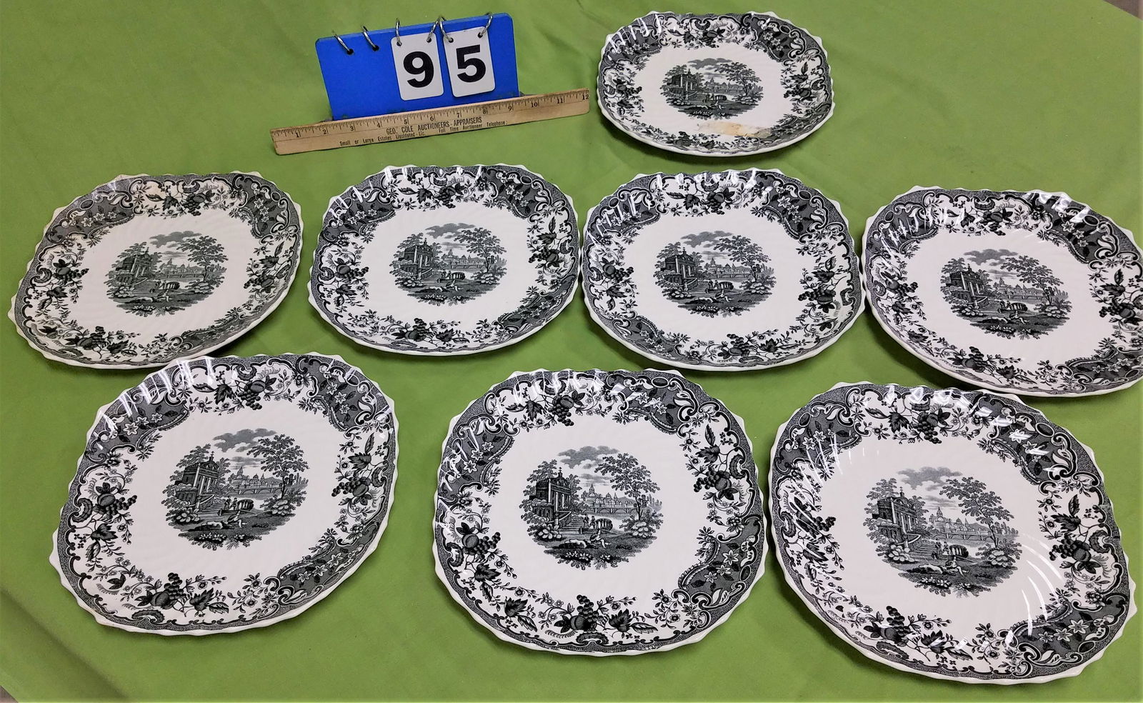 TRAY 8 COPELAND SPODE PLATES (1 of 1)