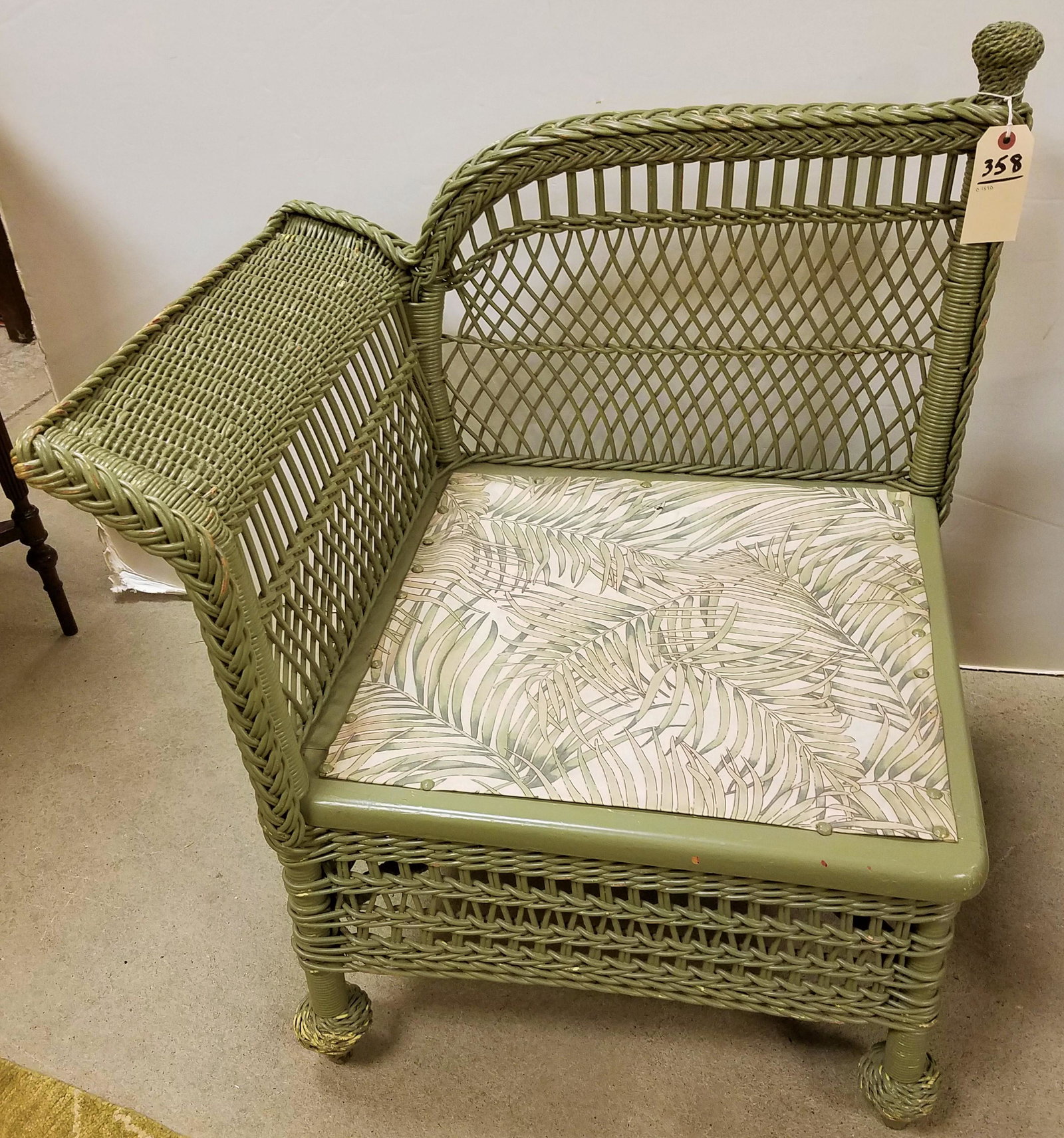 C1890 CORNER WICKER CHAIR (1 of 3)