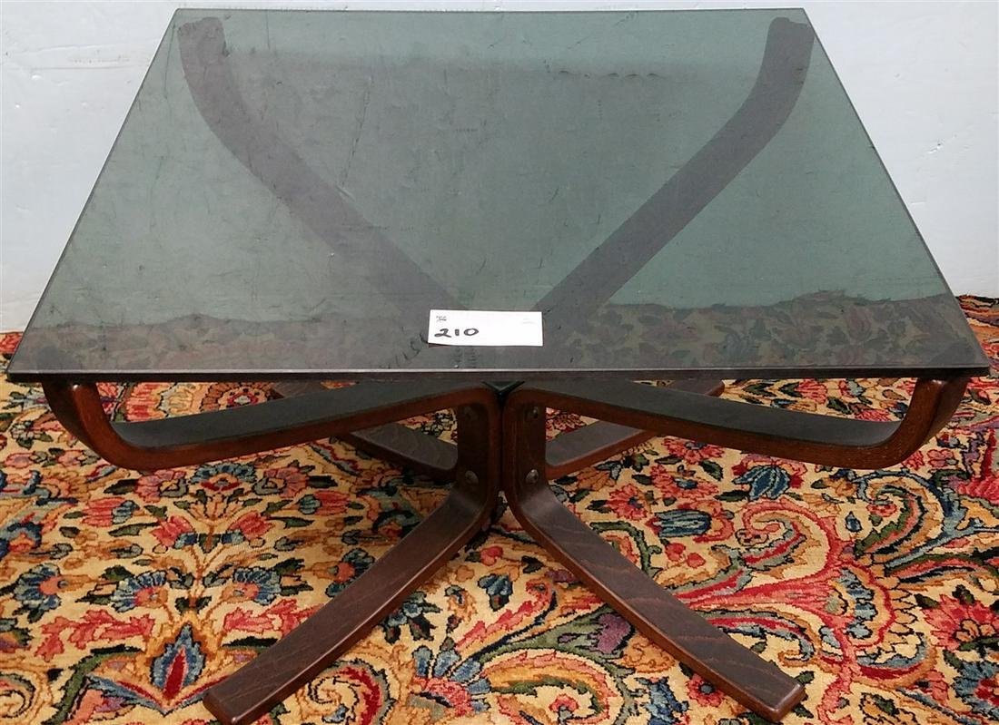 VANTE MOBLER GLASS TOP COFFEE TABLE 15 1/2"H X 23"SQ (1 of 4)
