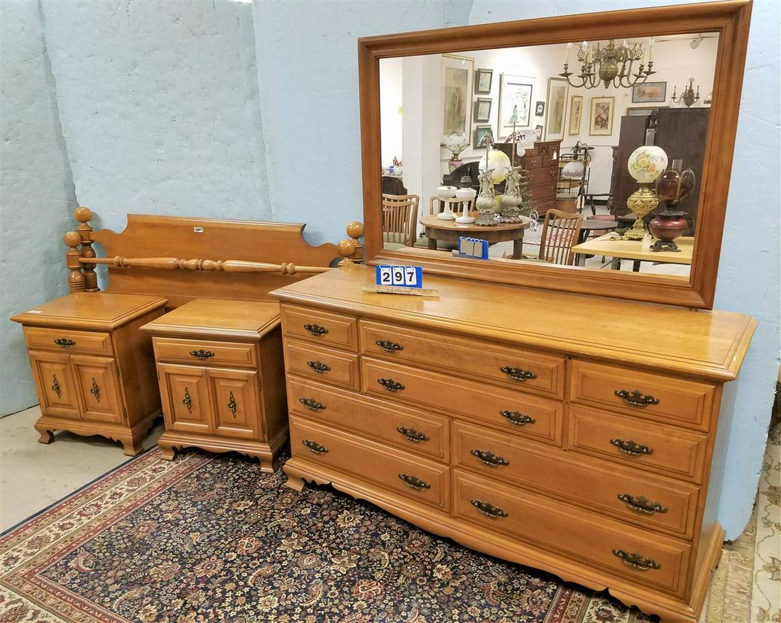 THOMAS BEALE FURN MAPLE 4 PC BED SET 10 DRAWER DRESER, (1 of 3)