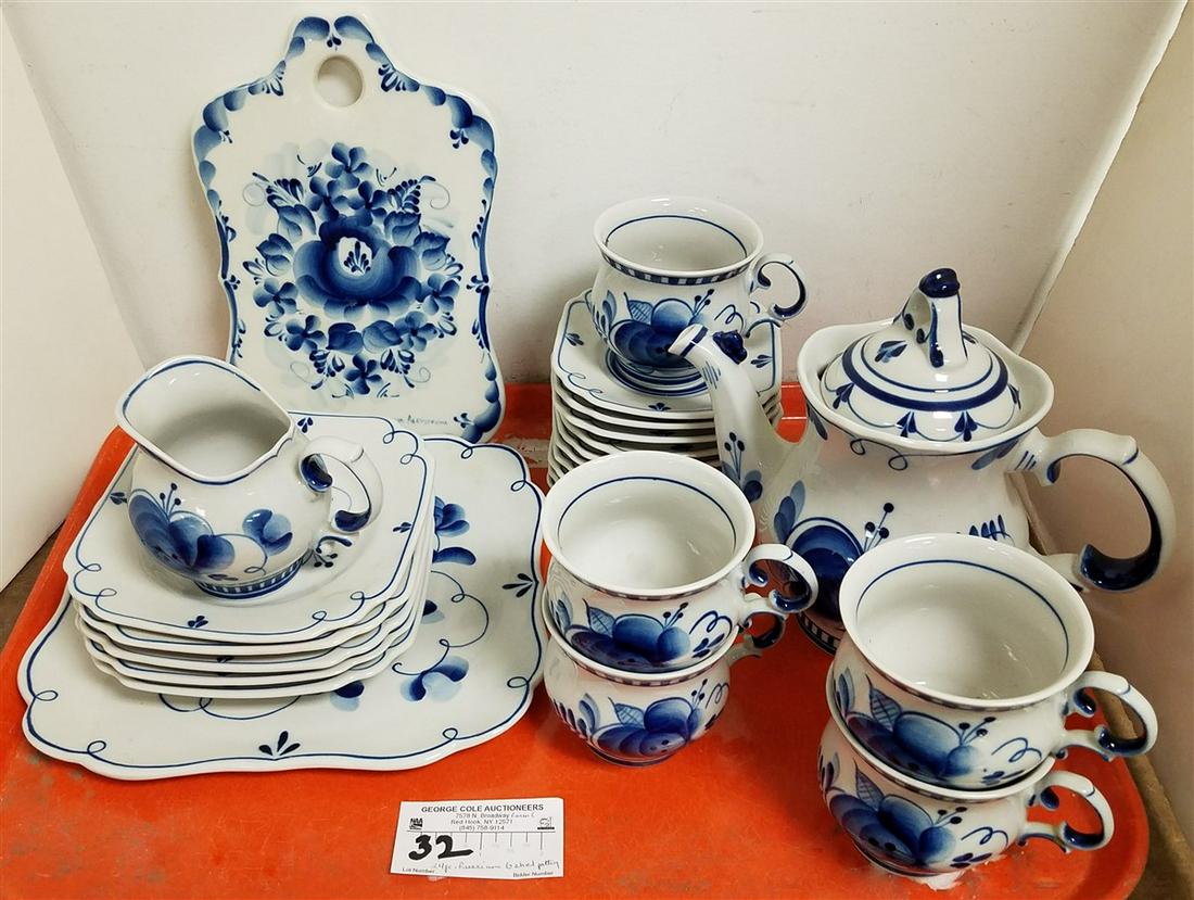 TRAY 24 PC RUSSIAN GZHEL PAINTED POTTERY TEA SET (1 of 5)