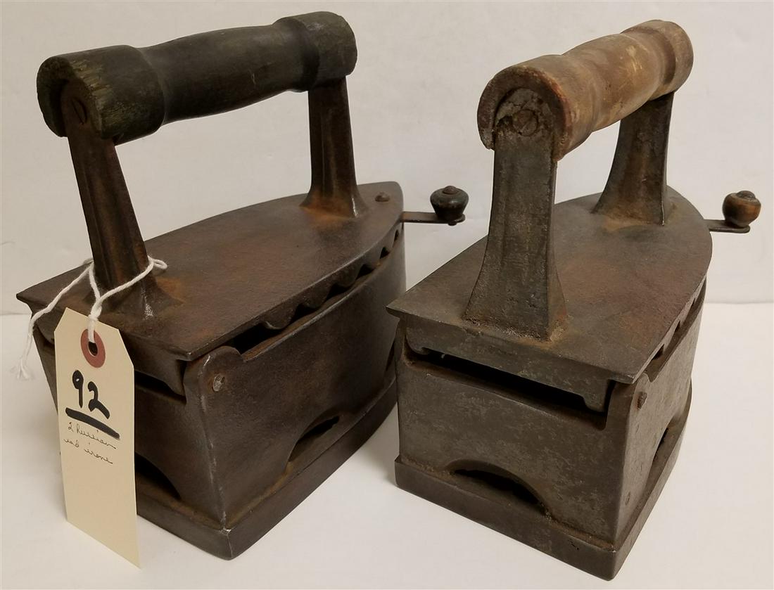 LOT 2 CAST IRON RUSSIAN SAD IRONS (1 of 3)