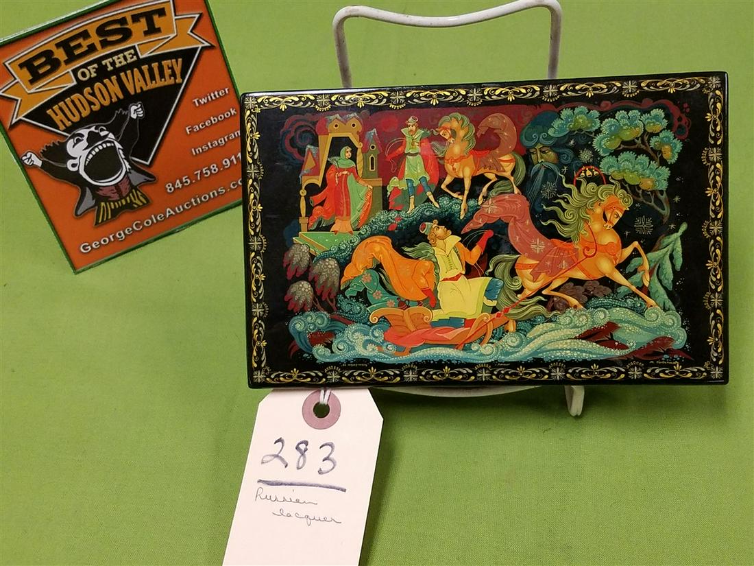 RUSSIAN LACQUER BX 1 1/2"H X 6 1/4"W X 4 1/4"D: RUSSIAN LACQUER BX 1 1/2"H X 6 1/4"W X 4 1/4"D