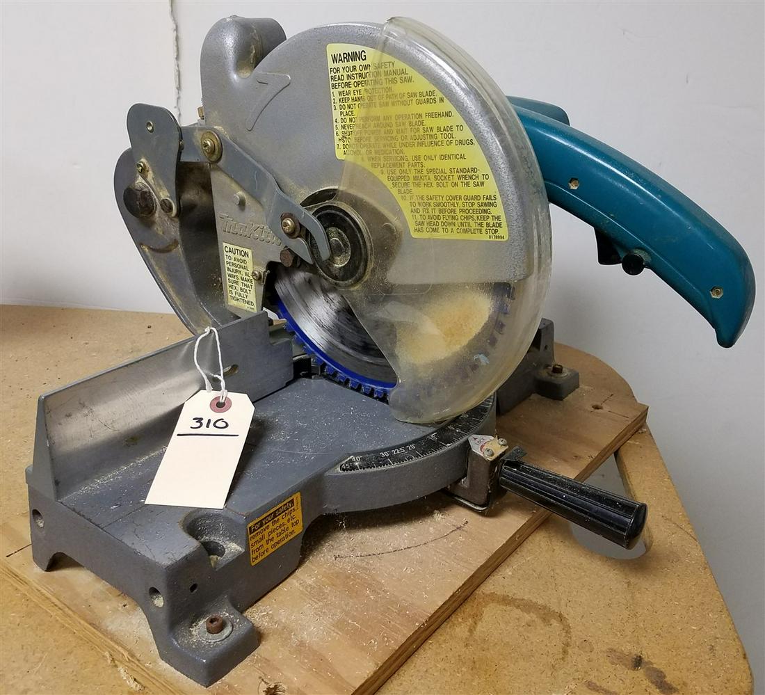 MAKITA 10" MITRE SAW (1 of 2)