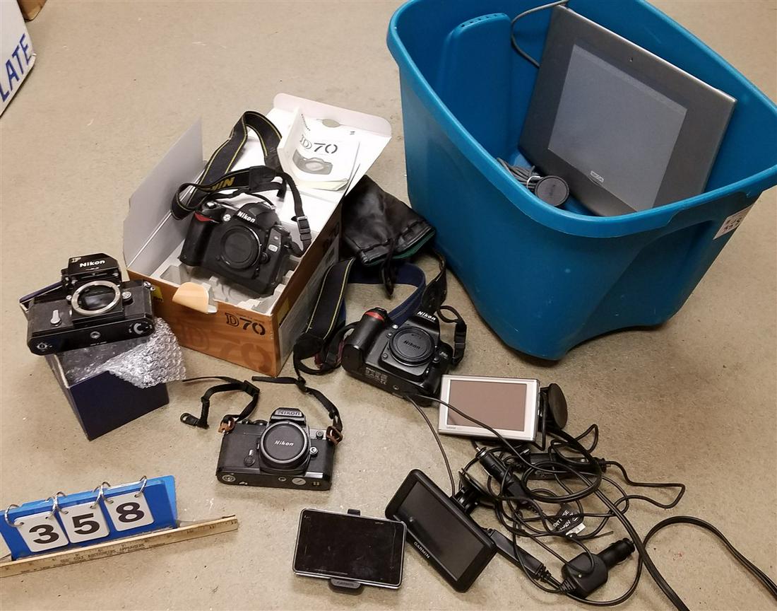 TUB CAMERAS- NIKON D70, NIKON D80, NIKON F, ETC: TUB CAMERAS- NIKON D70, NIKON D80, NIKON F, ETC