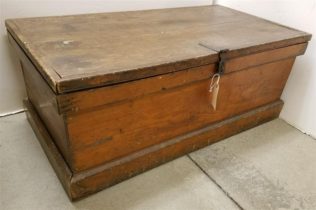 PRIM TOOL BX 16 1/2"H X 41"W X 21"D (1 of 5)