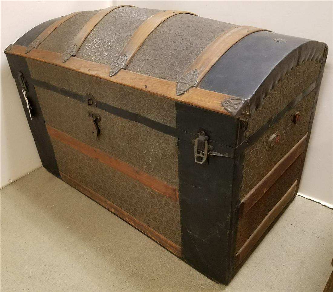 VICT DOME TOP TRUNK 26"H X 40"W X 21"D (1 of 9)