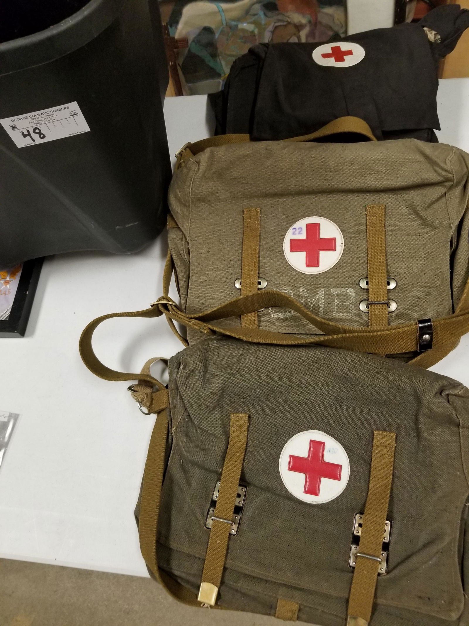 TUB 3 MILITARY RED CROSS (1 of 1)