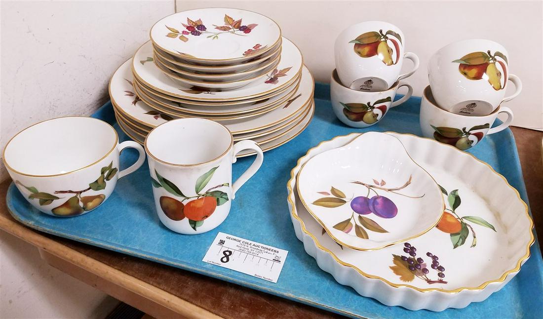 TRAY 20 PC. ROYAL WORCESTER EVESHAM (1 of 3)