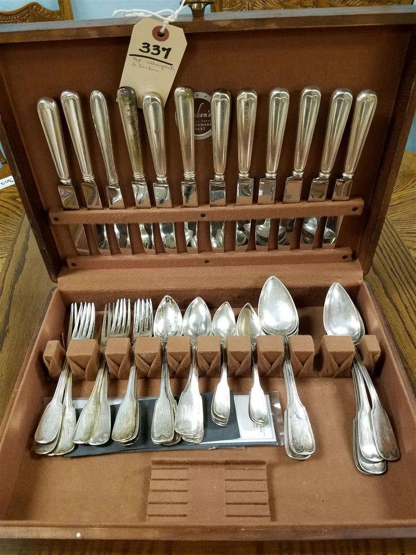 BOXED 46 PIECE SILVER PLATE FLATWARE SET G. GORDON (1 of 5)