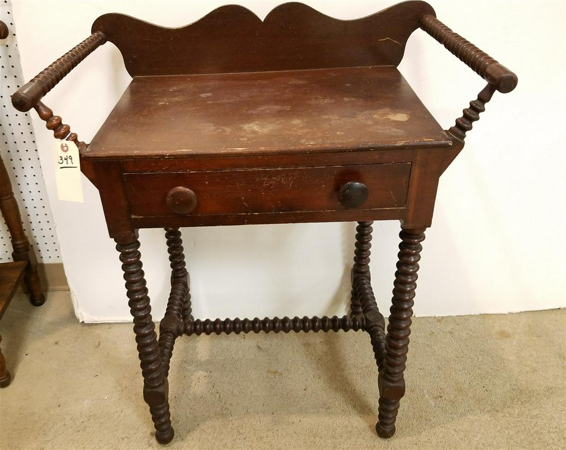 SAUSAGE TURNED WASH STAND 33 1/2"H X 28 1/2"W X 17"D: SAUSAGE TURNED WASH STAND 33 1/2"H X 28 1/2"W X 17"D