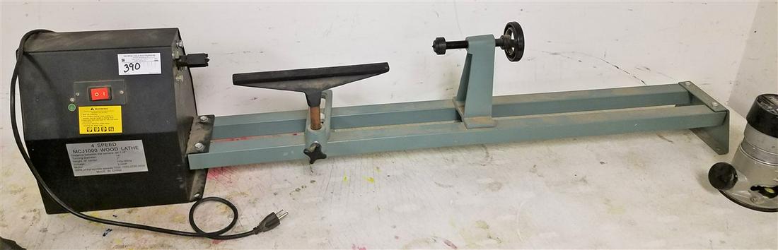 4 SPEED MCJ 1000 WOOD LATHE (1 of 5)