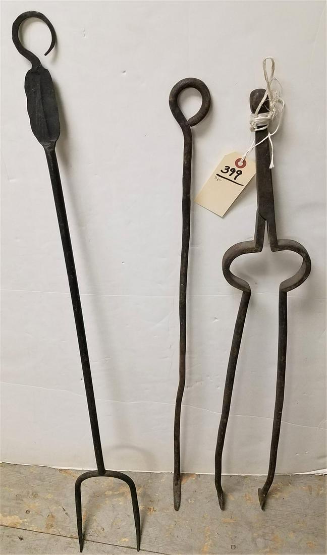 3 PIECE WROUGHT FIRE TOOLS: 3 PIECE WROUGHT FIRE TOOLS