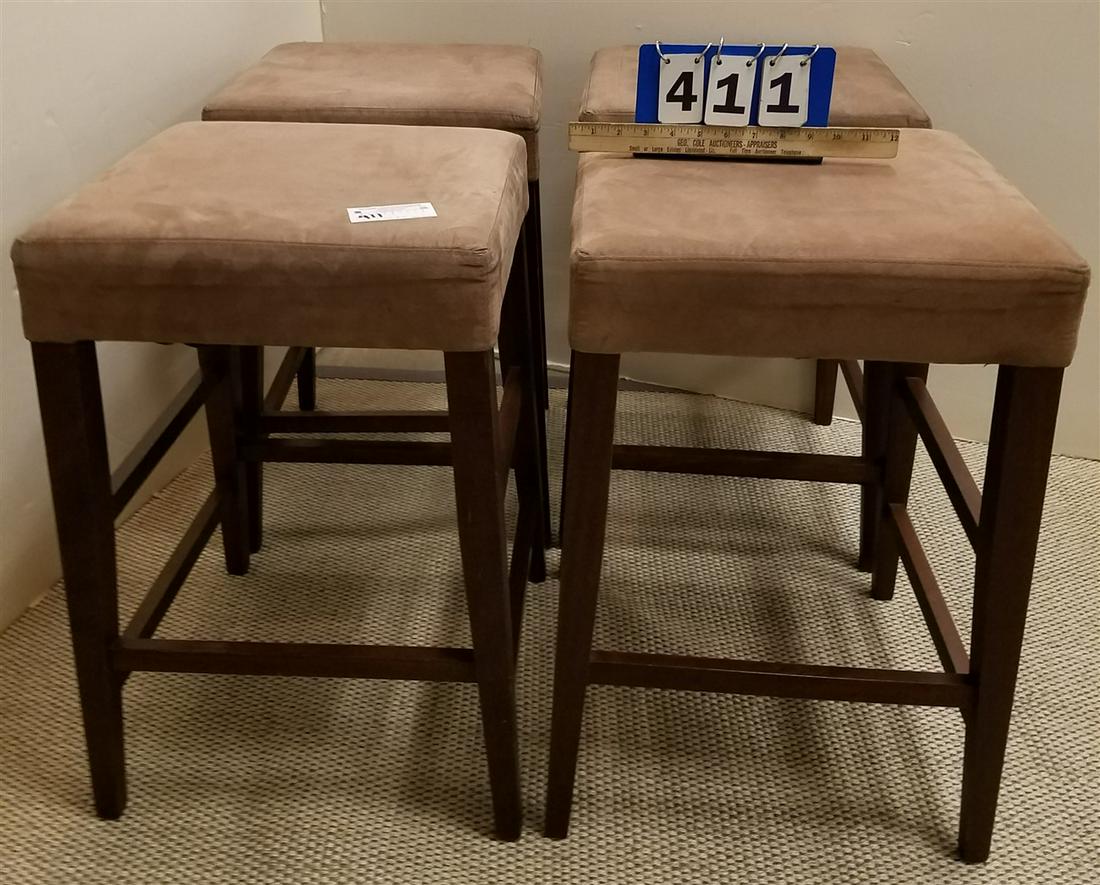 SET OF 4 COUNTER STOOLS (1 of 3)
