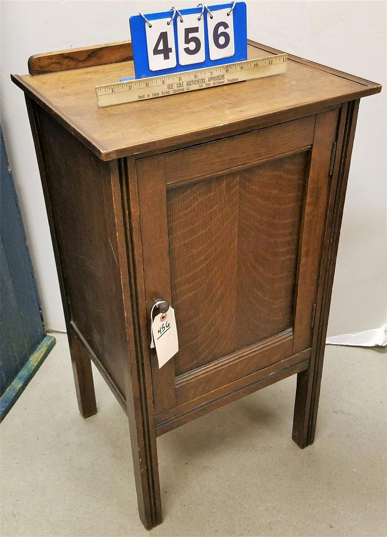 OAK 1 DOOR CABINET 31"H X 17"W X 14 1/2"D (1 of 3)