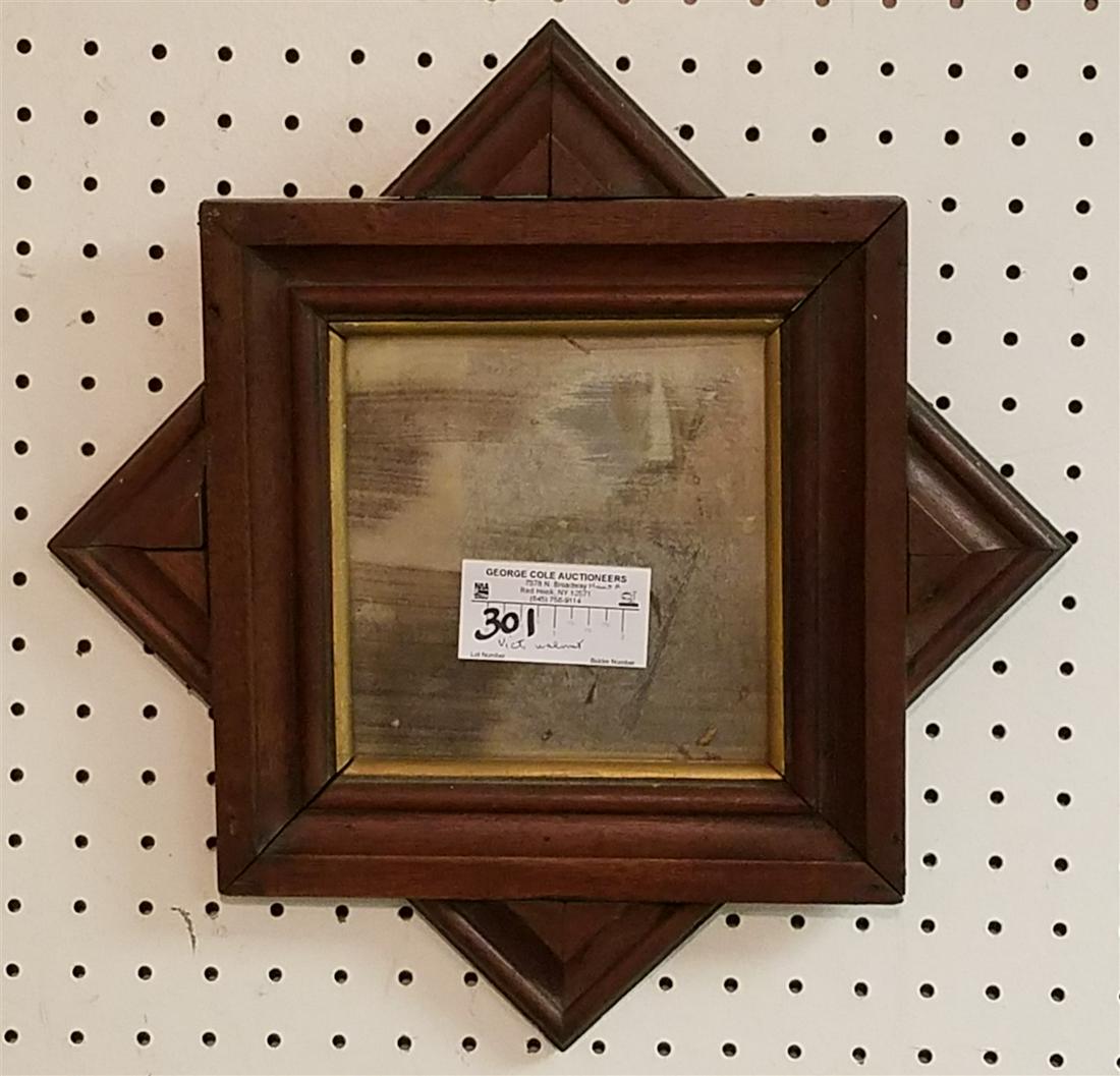 VICT WALNUT STAR SHAPED FRAMED MIRROR 15-1/2" (1 of 2)