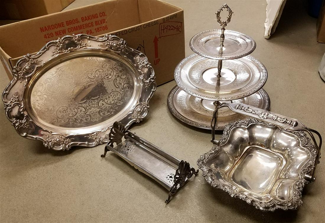 BX SILVERPLATE SERVING PCS. (1 of 3)