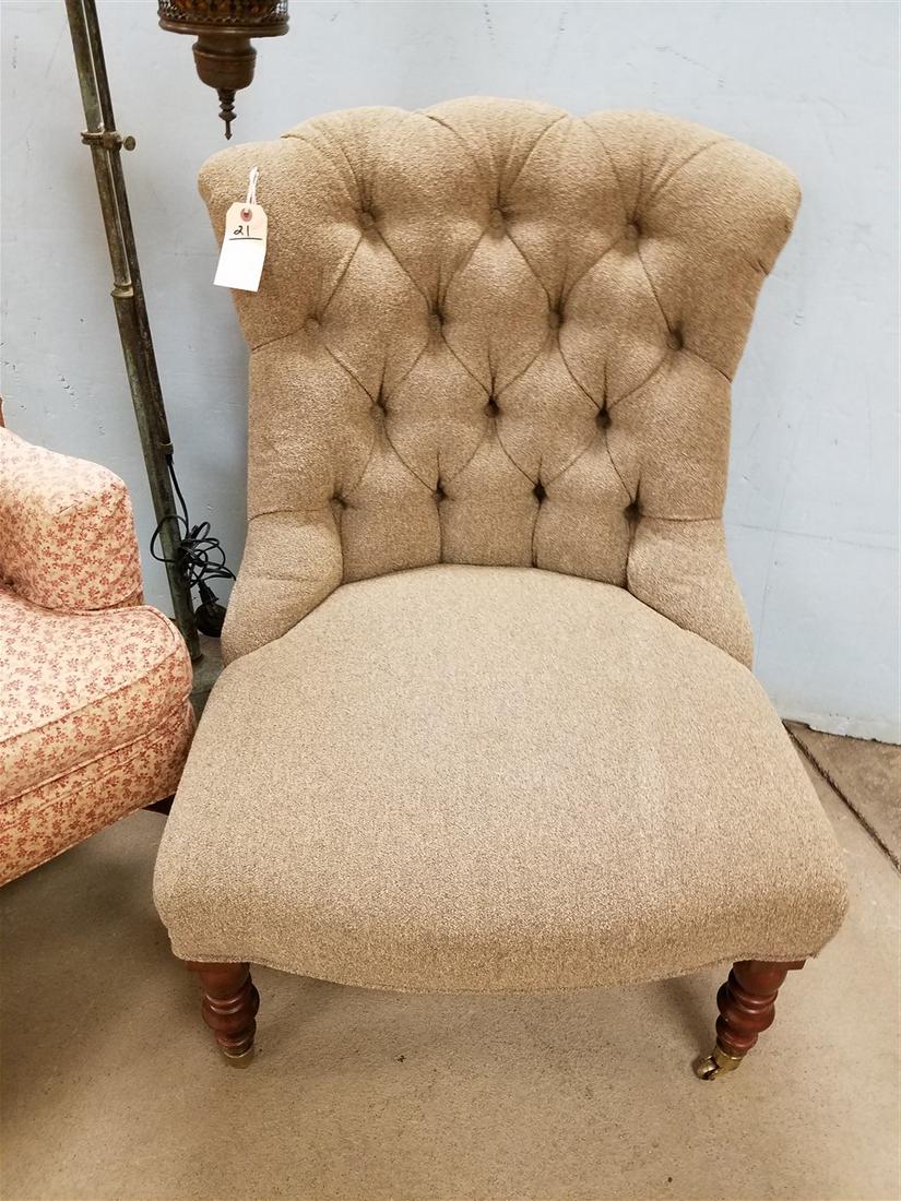 UPHOLS CHAIR (1 of 2)