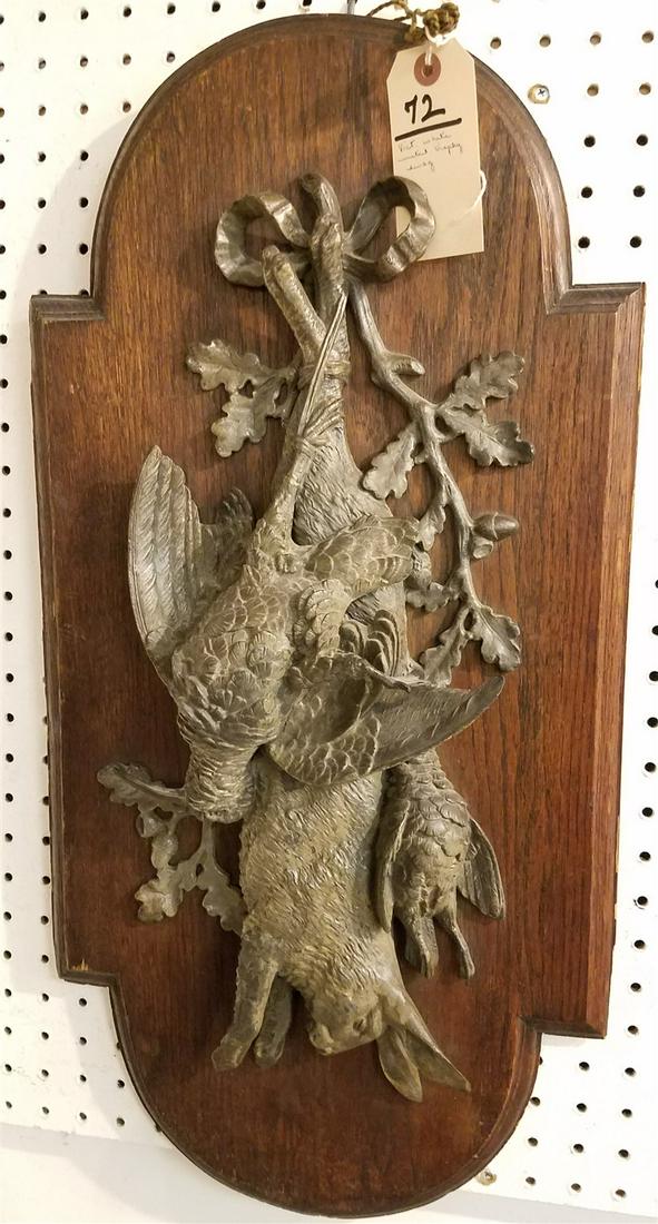 VICT OAK PLAQUE W/ WHITE METAL TROPHY SWAG 27"H X 13"W: VICT OAK PLAQUE W/ WHITE METAL TROPHY SWAG 27"H X 13"W