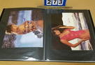 FOLDER W/ 18 AUTOG PHOTOS W/ 23 AUTOGRAPHS MICK JAGGER, CHRISTIE BRINKLEY, MEL GIBSON, PAULINA, MATT