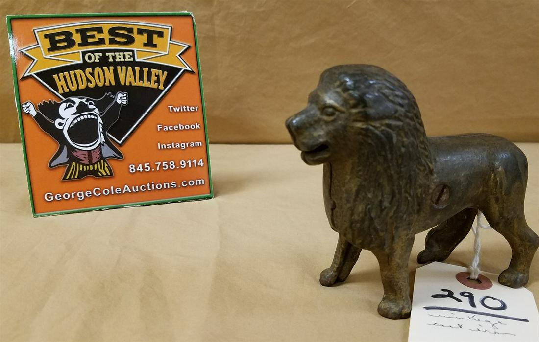 VINTAGE LION CAST IRON STILL BANK: VINTAGE LION CAST IRON STILL BANK