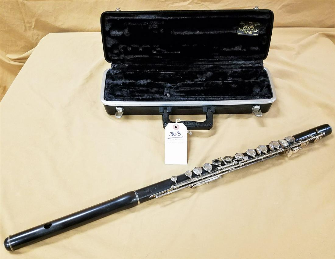 E. RITTERSHAUSEN BERLIN FLUTE (1 of 6)