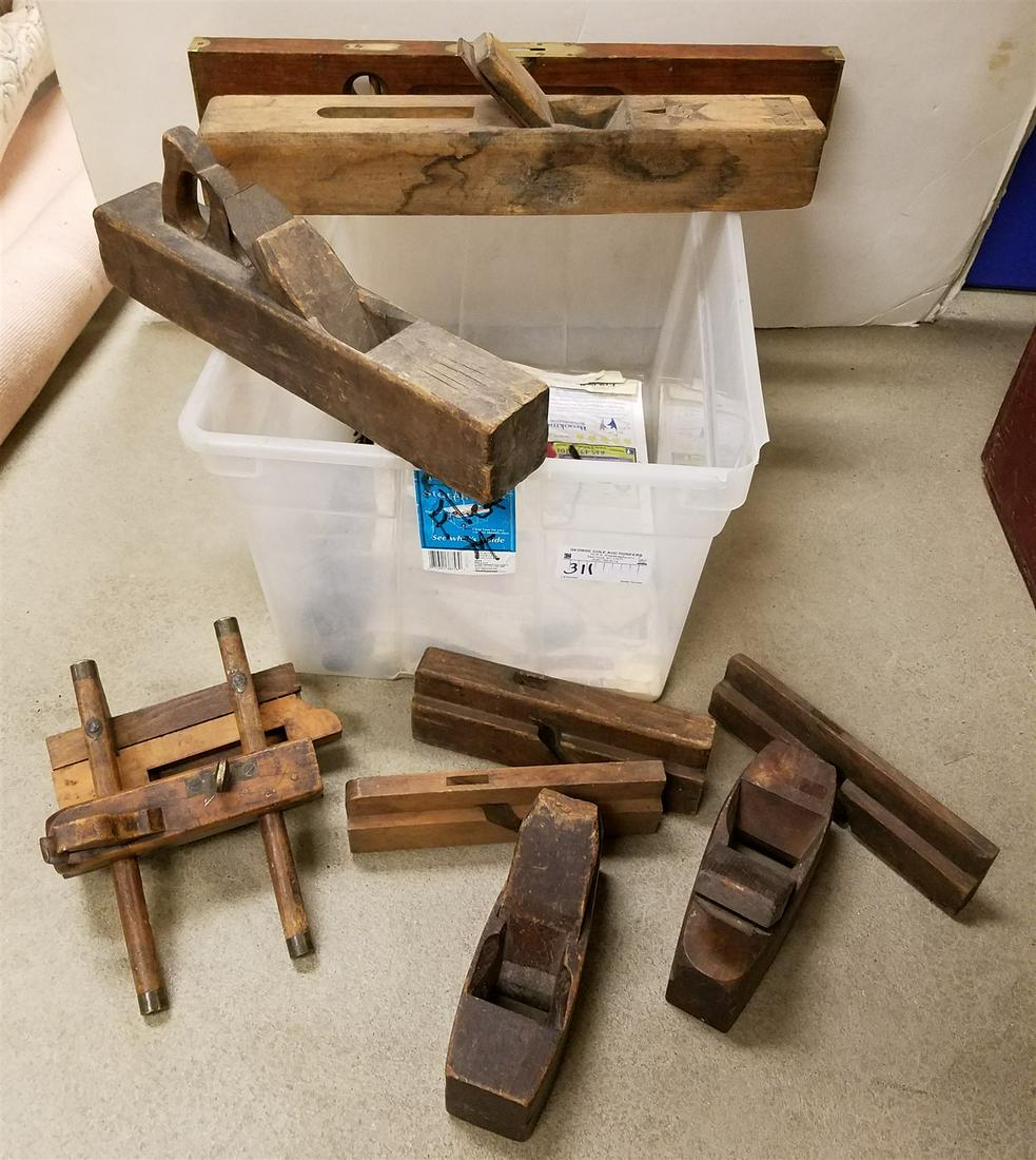 TUB ANTIQUE TOOLS PLANES, LEVEL (1 of 1)