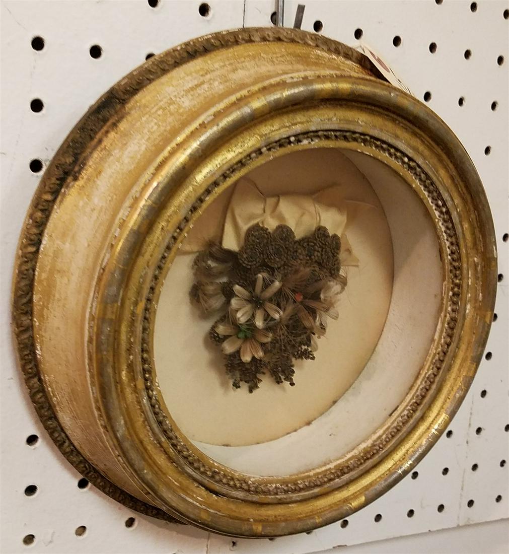 FRAMED VICT HAIR WREATH W/ KEY ON BACK 10" DIAM CORDTS MANSION (1 of 4)