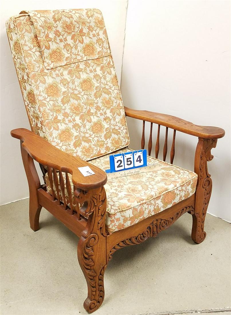 OAK MORRIS CHAIR: OAK MORRIS CHAIR