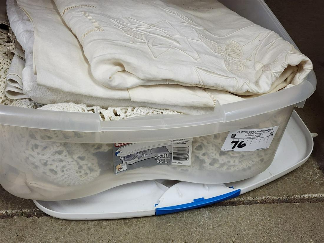 TUB LINENS TABLECLOTHES, CROCHET, EMBROIDERED AND NAPKINS ETC. (1 of 6)