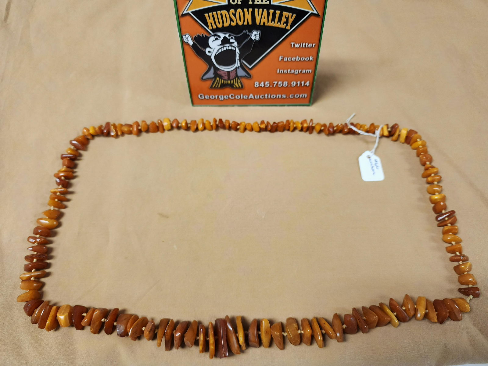 STRAND AMBER BEAD NECKLACE (1 of 2)
