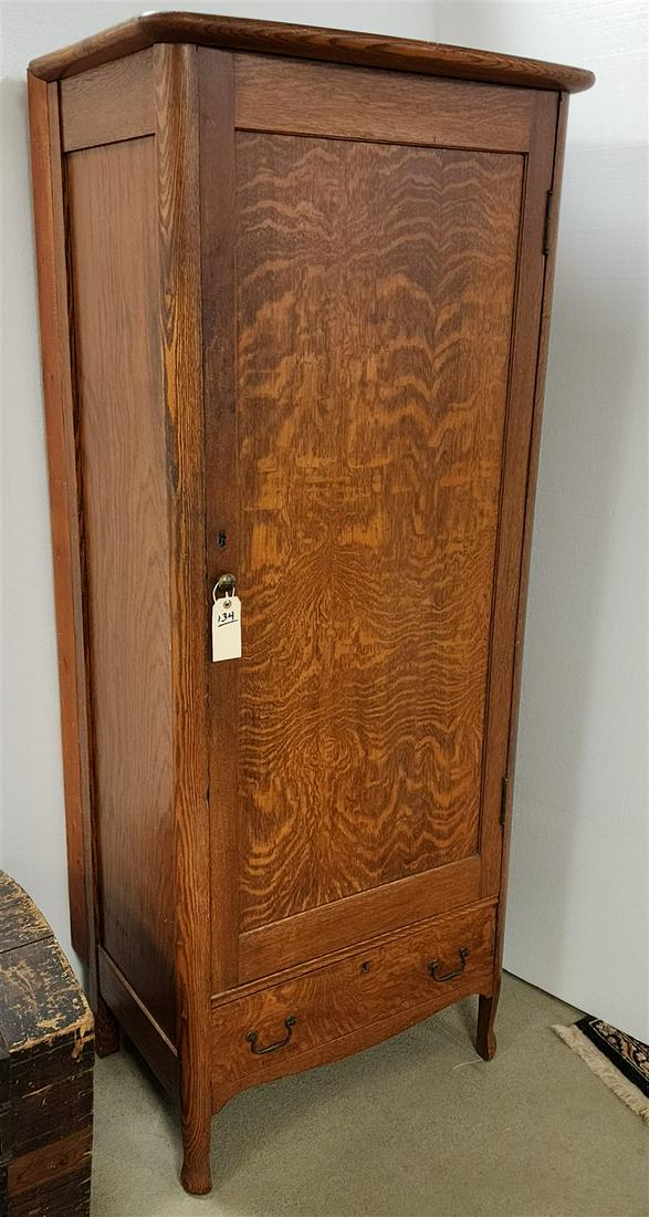 OAK 1 DOOR ARMOIRE 71.5"H X 30"W X 24"D: OAK 1 DOOR ARMOIRE 71.5"H X 30"W X 24"D