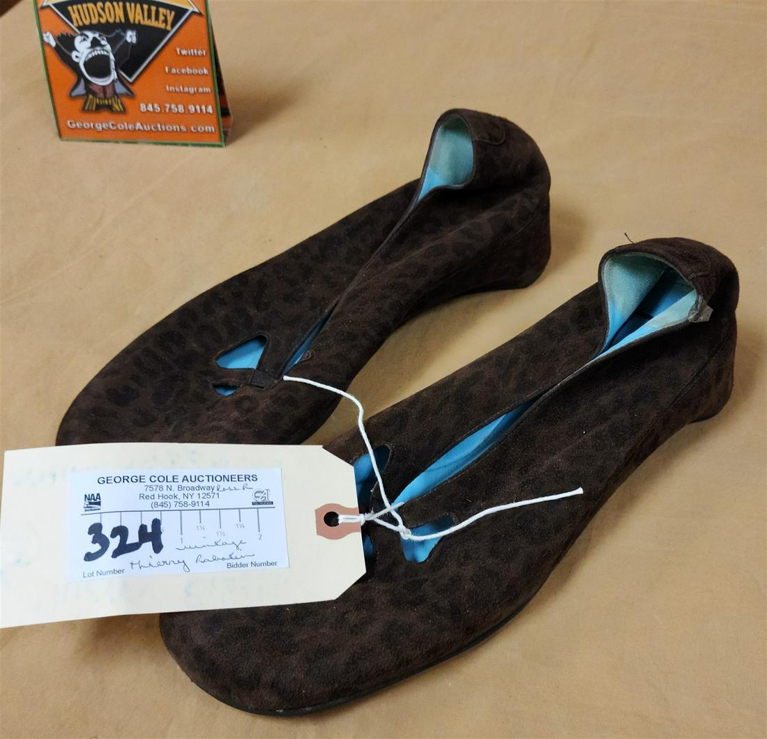 VINTAGE PR THIERRY RABOTIN LEOPARD PRINT SUEDE LOAFERS SIZE 40 FROM ROGER ROSS & ERIC BONGARTZ COLL. (1 of 4)