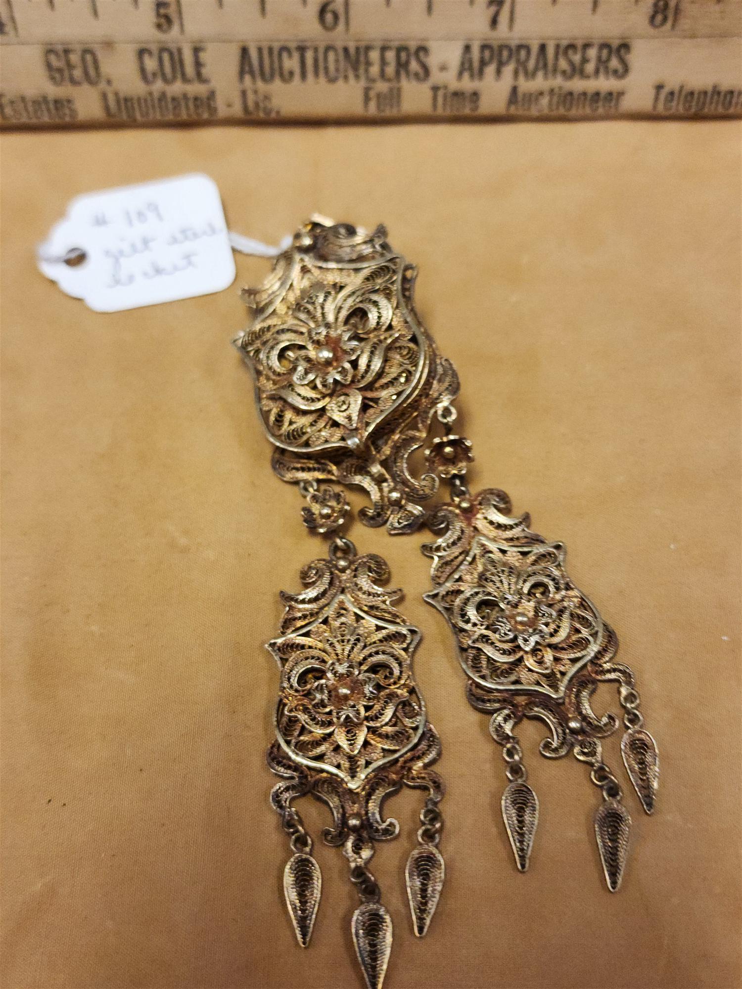 GILT STERL. PENDANT LOCKET .68OZT: GILT STERL. PENDANT LOCKET .68OZT