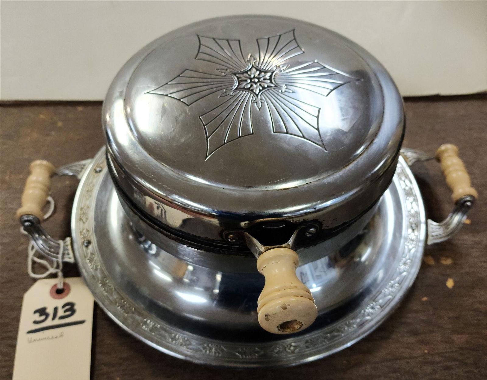 20/S UNIVERSAL WAFFLE IRON (1 of 3)