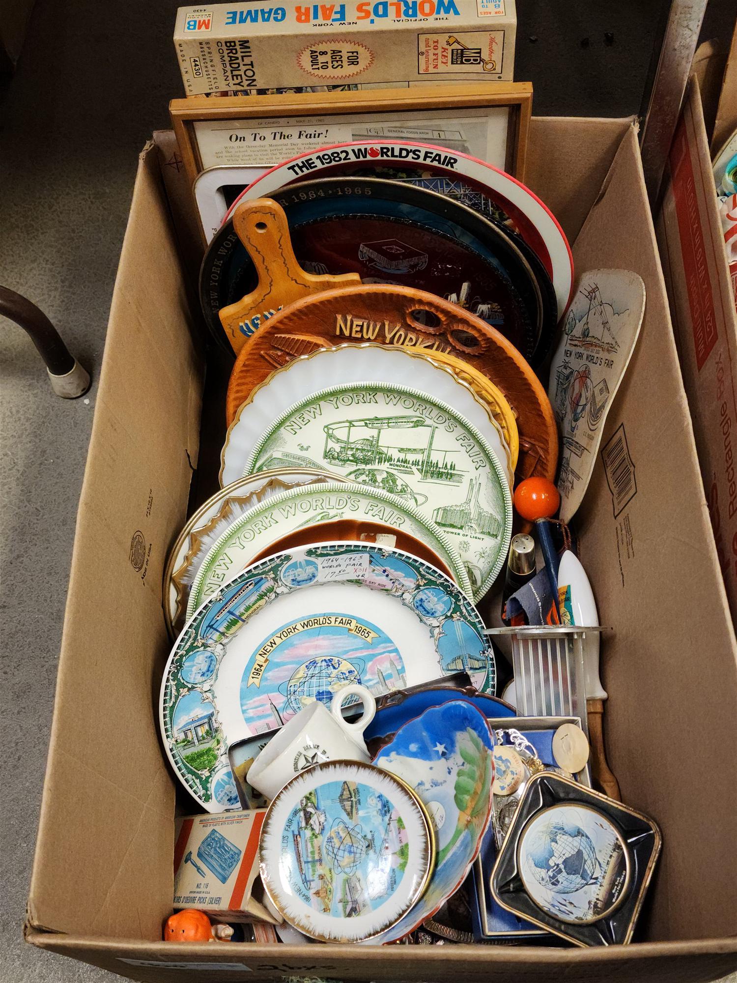 2 BXS NY WORLDS FAIR ITEMS 1965- PLATES TRAYS, GAME, ASH TRAYS, FIGURINES ETC (1 of 17)