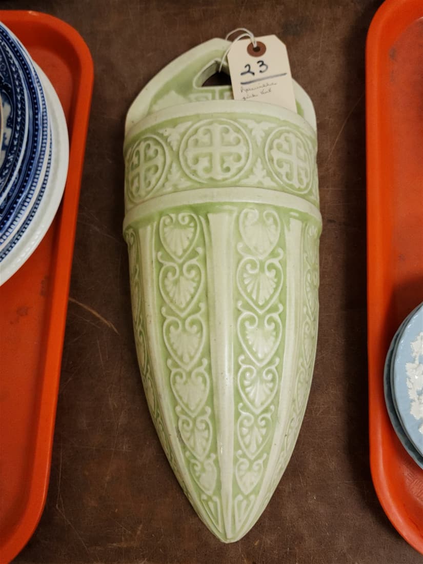 ROSEVILLE PINK TINT WALL POCKET 15 1/2" (1 of 2)