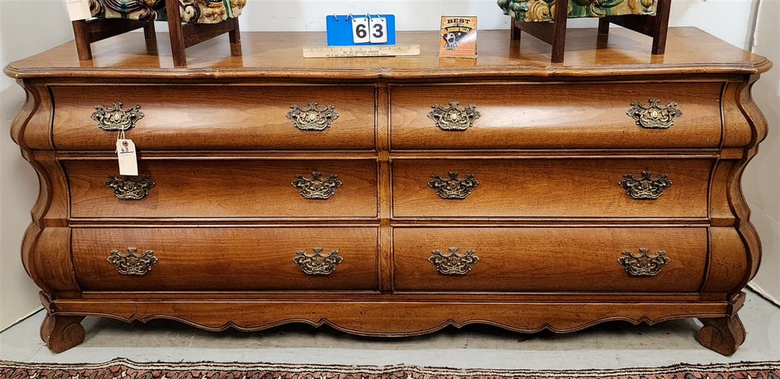 HENREDON TOWN & COUNTRY BOMBE 6 DRAWER CHEST 32"H X 75"W X 19"D: HENREDON TOWN & COUNTRY BOMBE 6 DRAWER CHEST 32"H X 75"W X 19"D