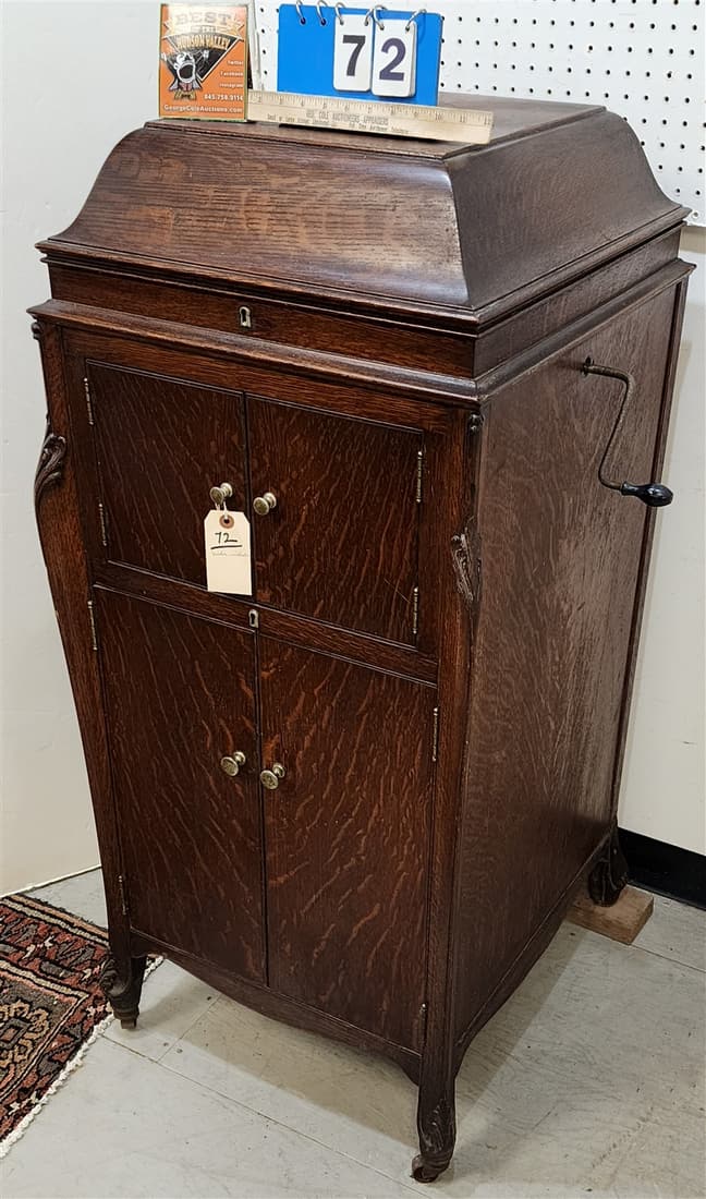 VICTOR OAK CABINET VICTROLA 49 1/2" X 22"W X 23 1/2"D (1 of 3)