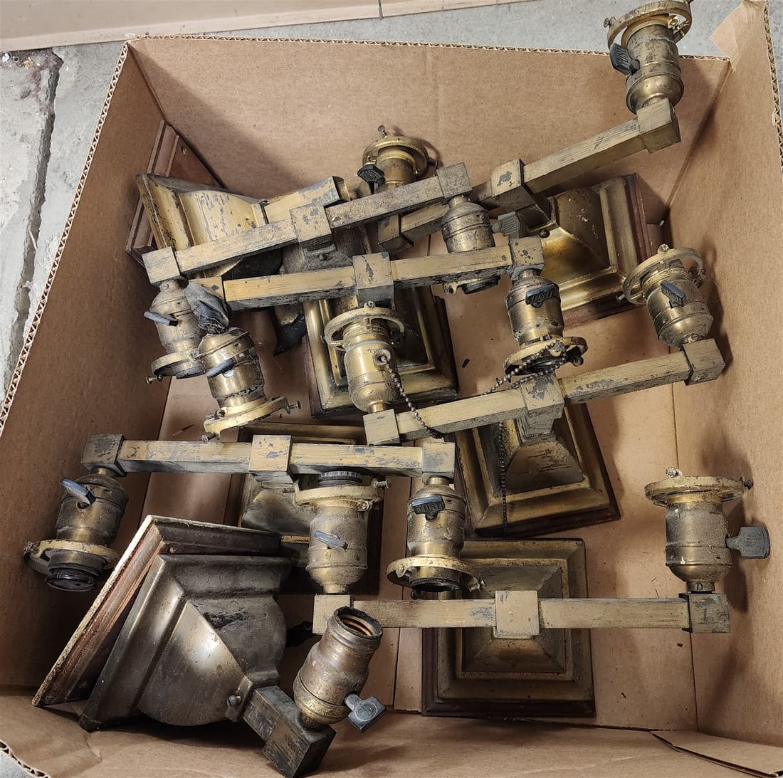 BX 6 ARTS & CRAFTS VINTAGE BRASS WALL SCONCES 5 1/4"H X 10"W & PR. SINGLE 5 1/4"H X 4 1/2"W (1 of 4)