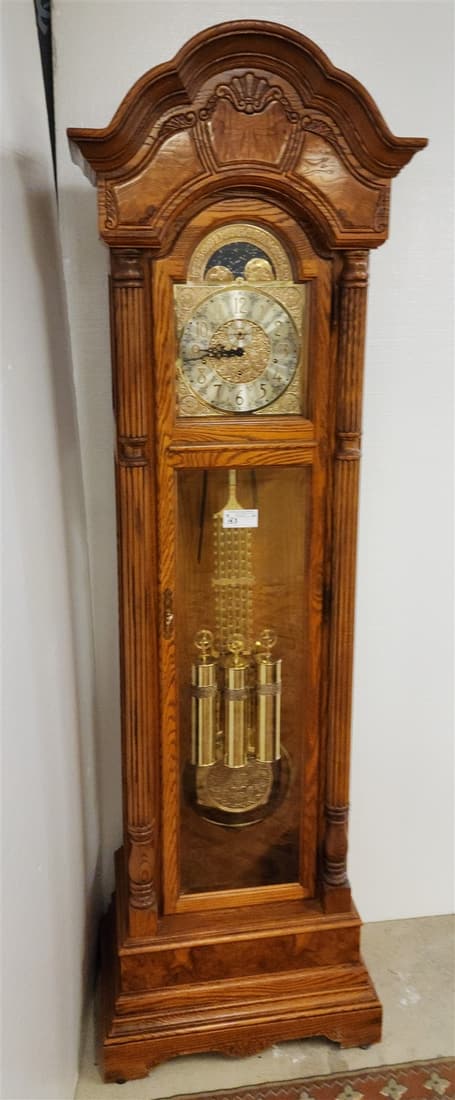 HOWARD MILLER OAK GRANDFATHER CLOCK 7'3"H X 25-1/2"W X 16"D (1 of 5)