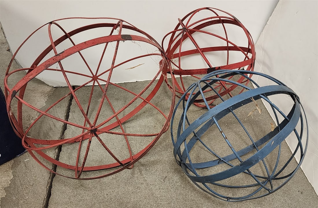 BX 3 FOLK ART METAL SPHERES 15"DIAM AND 2 12" (1 of 3)