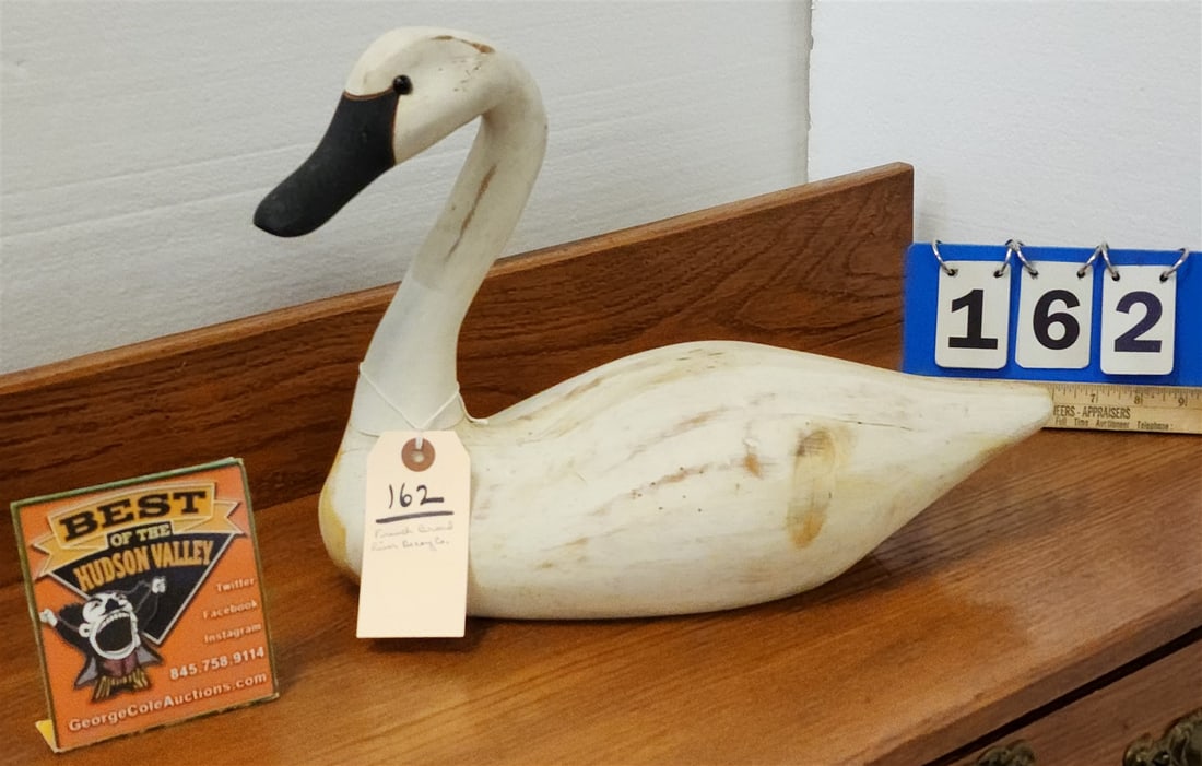 WOODEN SWAN DECOY FRENCH BROAD RIVER DECOY CO 11"H X 16"L (1 of 4)