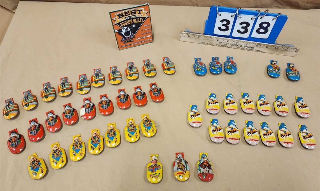TRAY 46 VINTAGE TIN CLICKERS: TRAY 46 VINTAGE TIN CLICKERS