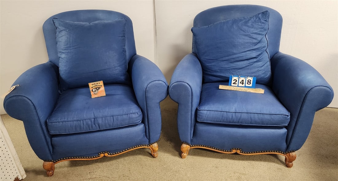 pr Ralph Lauren uphols club chairs (1 of 6)