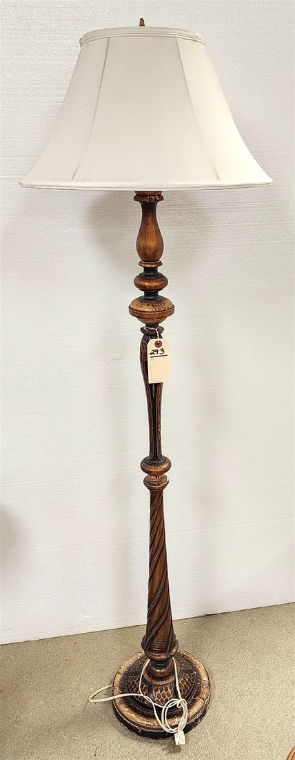 30's wooden floor lamp (1 of 5)
